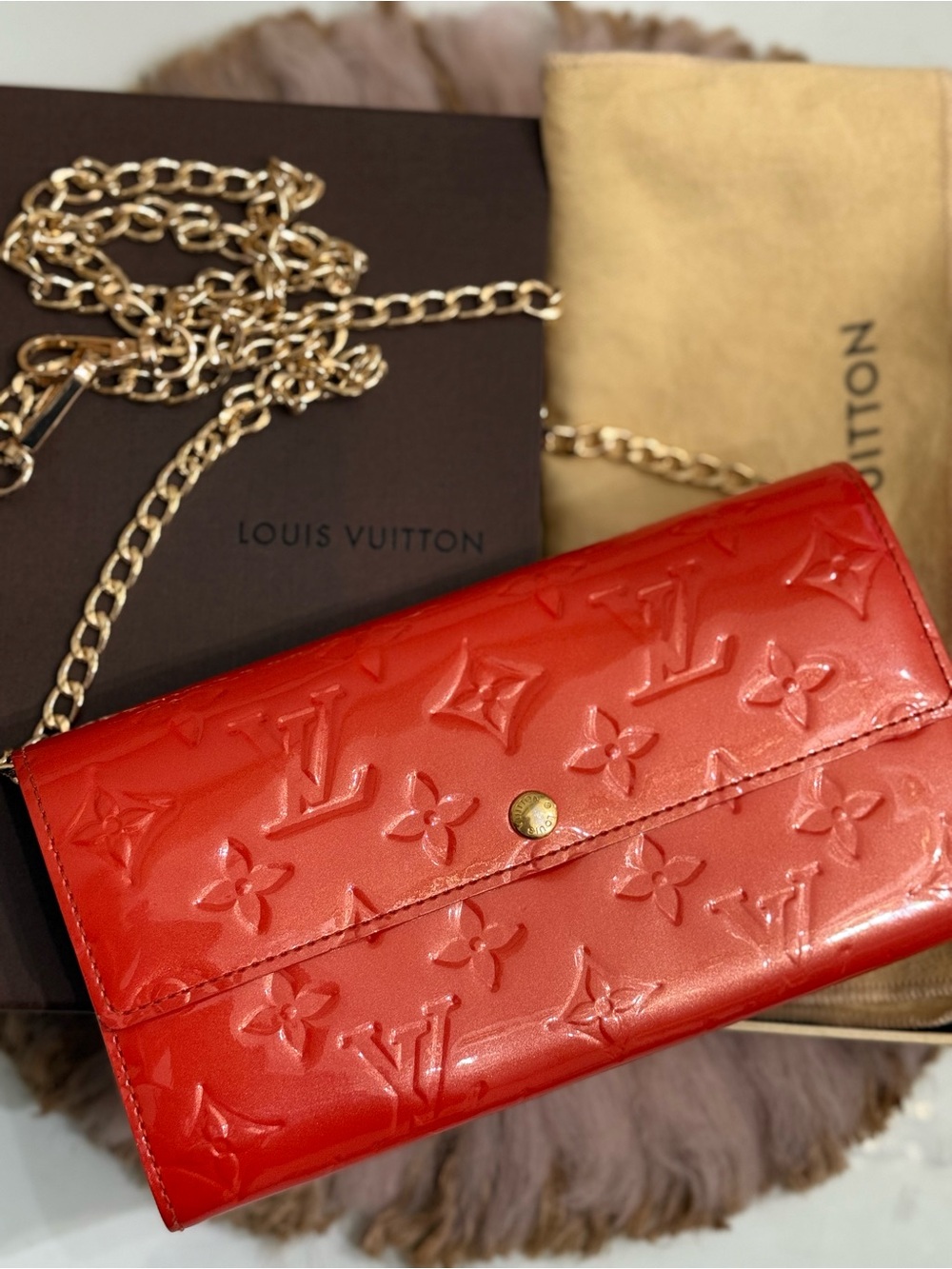 Louis Vuitton Vernice Sarah Wallet Patent Leather w/Box & Dust Bag